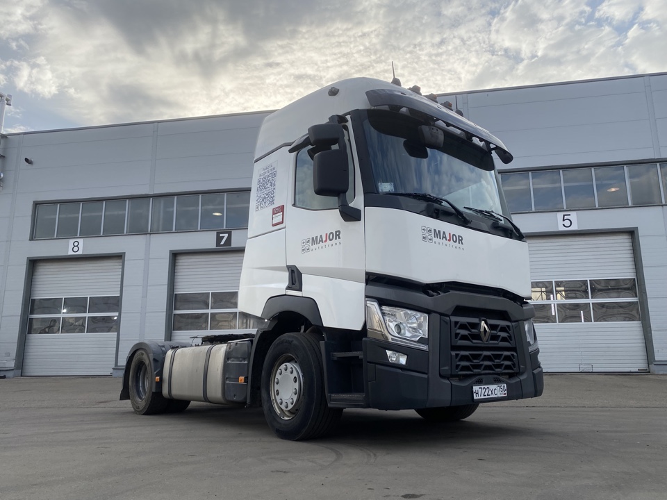 Седельный тягач Renault T440